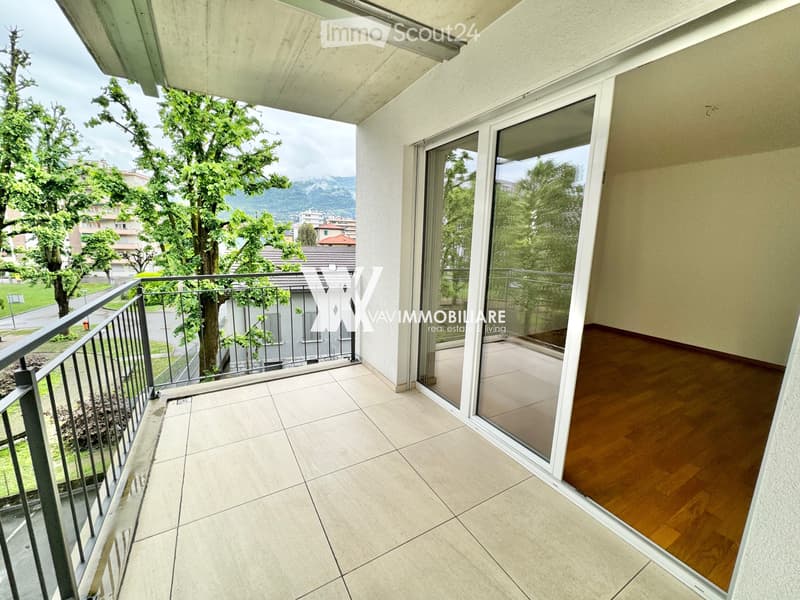 CHIASSO: BRIGHT 2.5-ROOM APARTMENT WITH DOUBLE TERRACE (6)