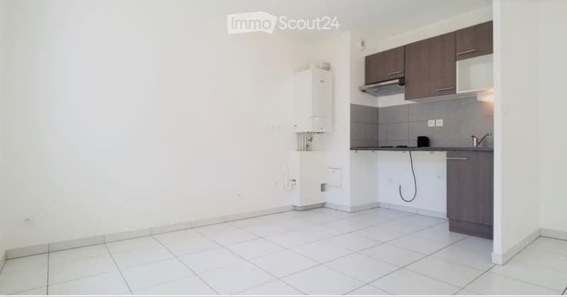 Appartement 3 pièces avec balcon à Zürich-Seebach (1)