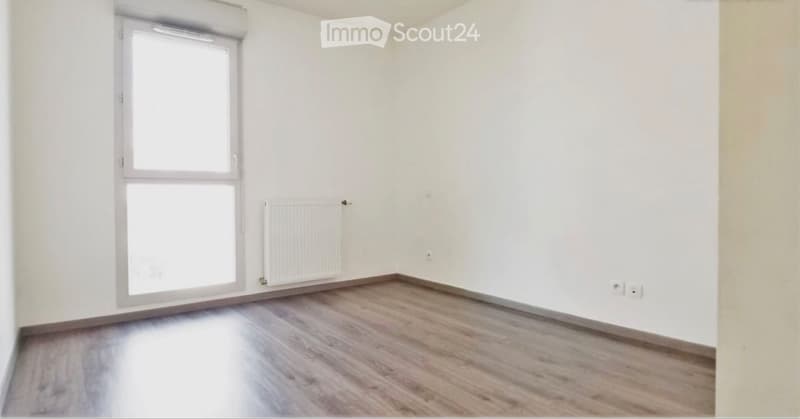 Appartement 3 pièces avec balcon à Zürich-Seebach (4)