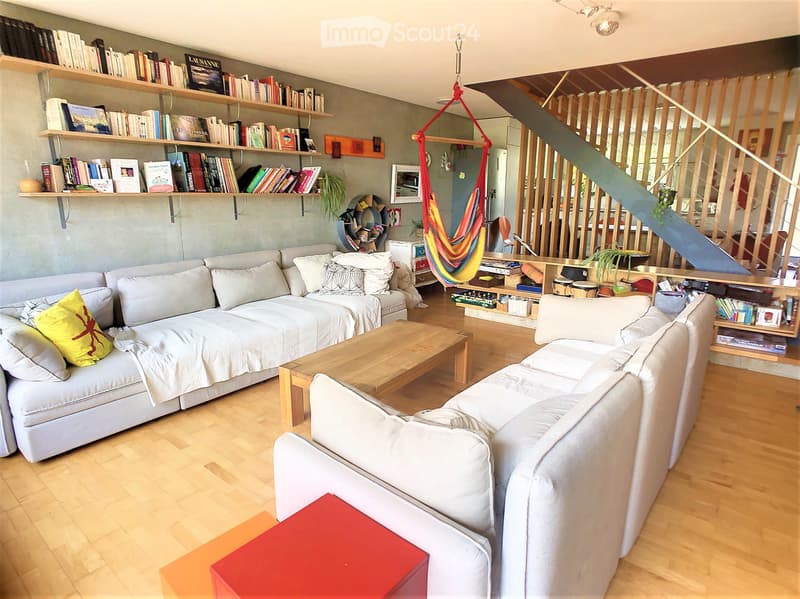 Ein möbliertes Zimmer in einem Architektenhaus (3)