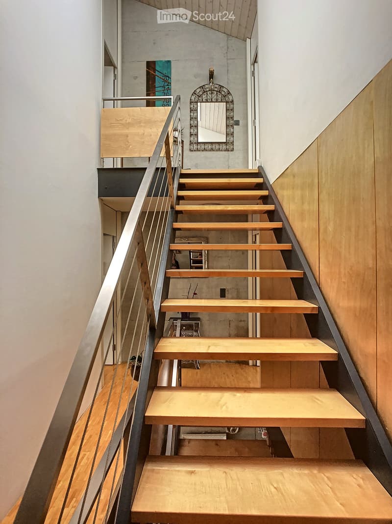 Ein möbliertes Zimmer in einem Architektenhaus (1)