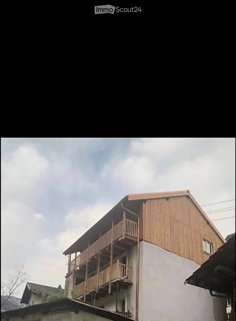 Casa con parco, fienile, 375m2 di terreno, giardino, cantina, capanno (2)