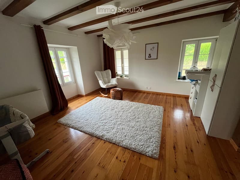 Villa 5,5 locali a Juriens, disponibile dal 15 luglio (3)