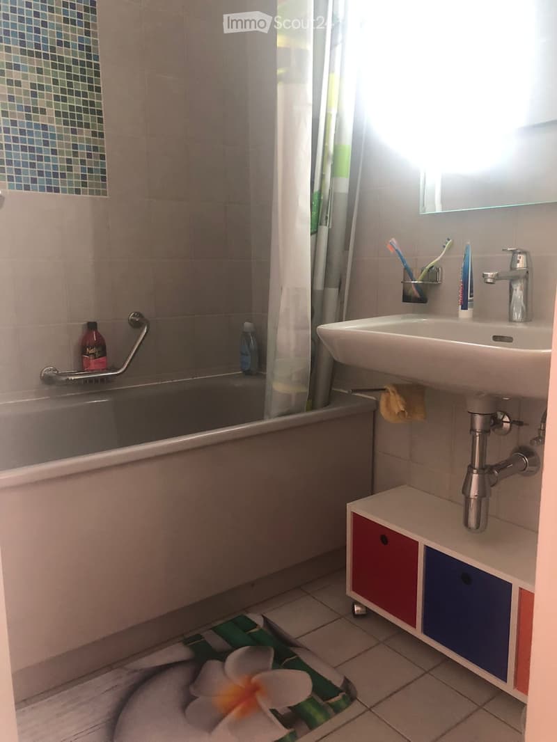 1 Zimmer - Wohngemeinschaft von 3 Personen - 4.5-Zimmer-Wohnung (3)