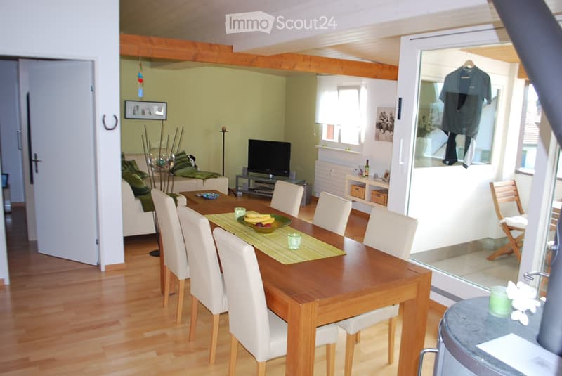 Cozy 3.5-room attic apartment in Aarau Rohr (2)