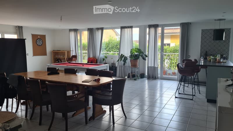 Ampia camera in condivisione a Villeneuve (2)