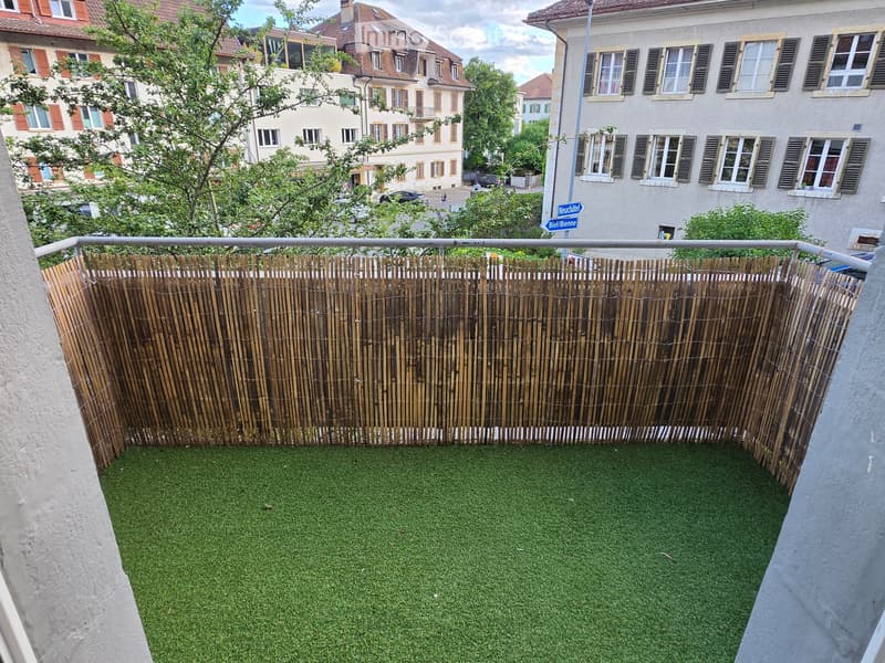 Appartamento di quattro locali con balcone a La Neuveville (1)