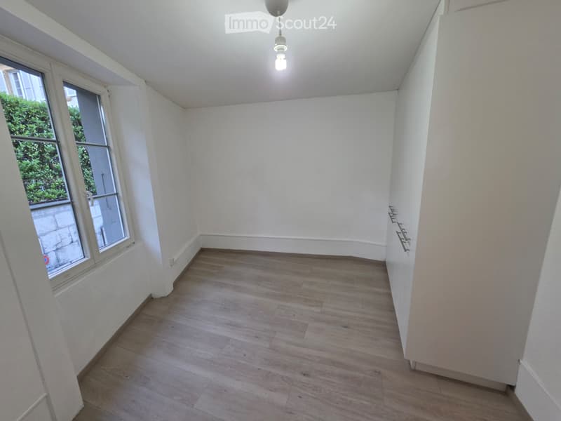 Appartamento di quattro locali con balcone a La Neuveville (4)