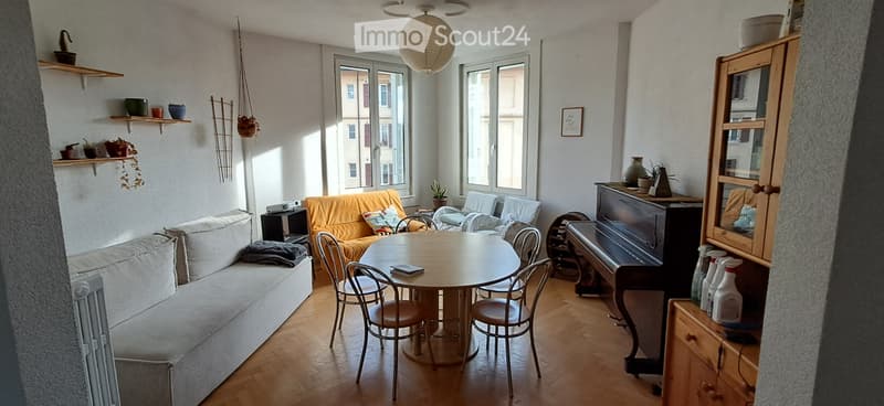 Zimmer in Untervermietung mit Balkon (1)