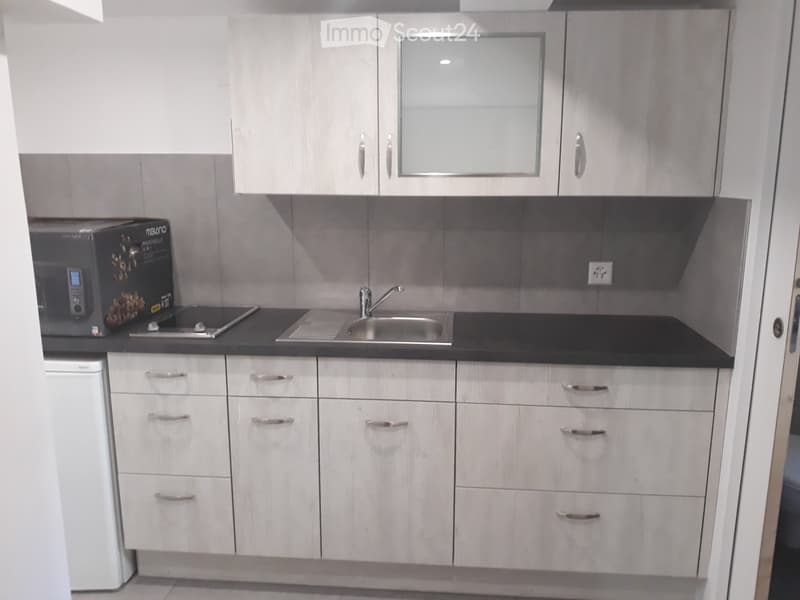 Monolocale a Cernier, con ingresso indipendente, giardinetto. (2)