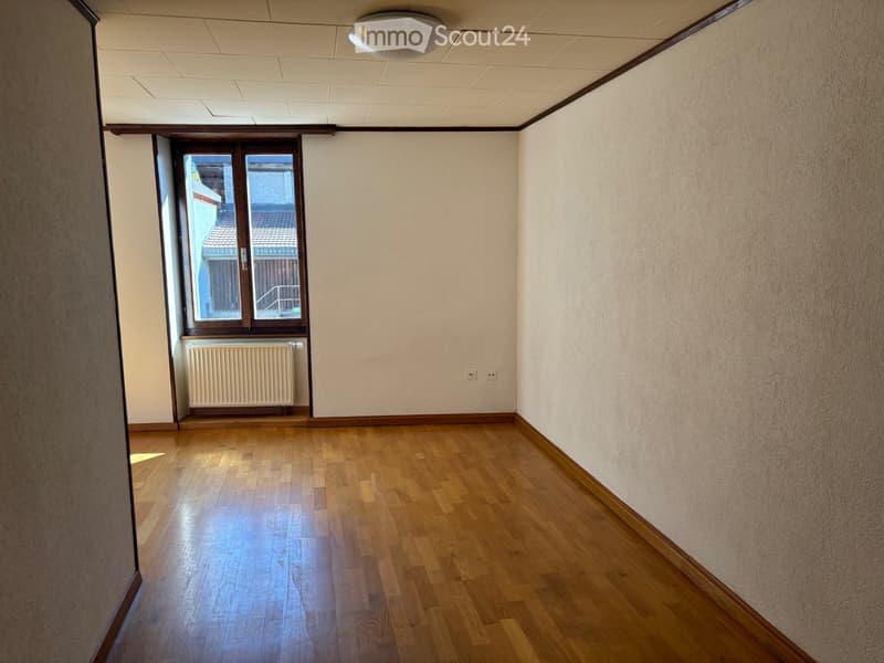 Zu vermieten Bex atypisches Appartement in angenehmer Umgebung (2)