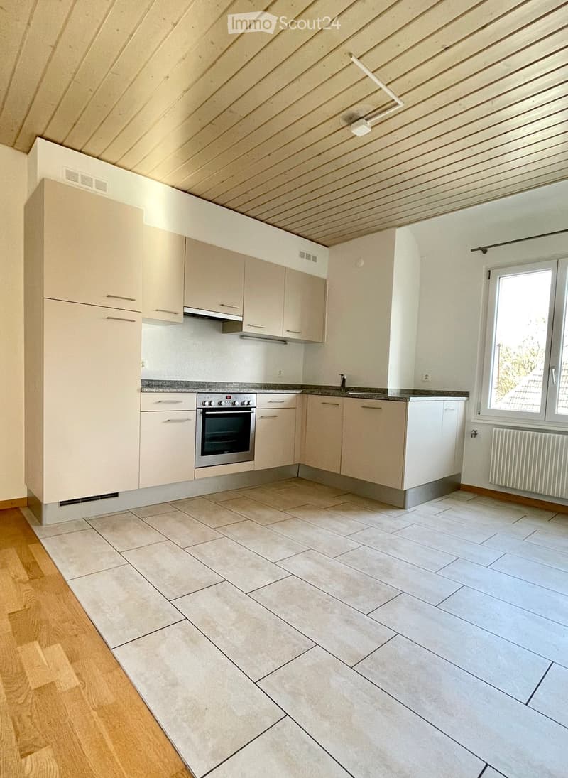 Schönes 3-Zimmer-Apartment in einem kleinen Gebäude mit Charme in Colombier (1)