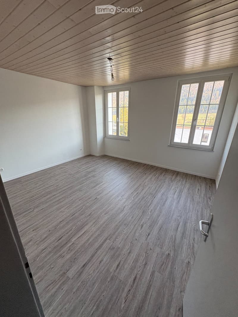 Beautiful 3.5-room apartment completely renovated in St-Imier (3)