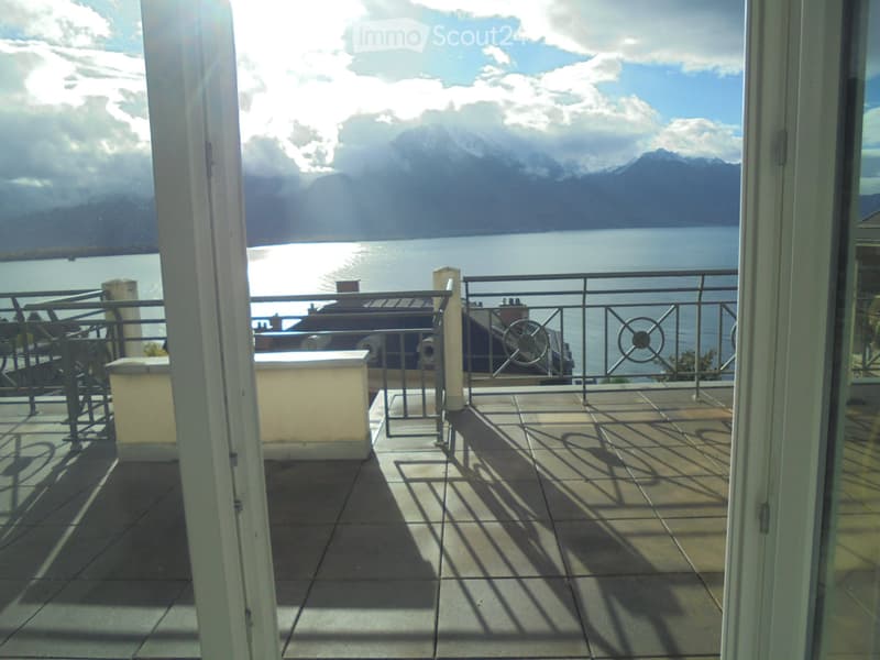 Superbe Dachgeschoss mit großer Terrasse und Panoramablick (5)