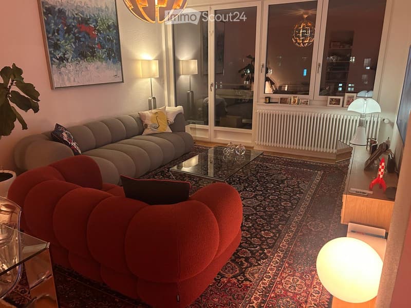 Wiederaufnahme des Mietvertrags für 4-Zimmer-Wohnung im 8. Stock mit Blick auf den See und den Wasserstrahl (1208) (2)