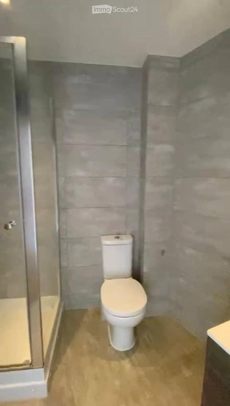 Studio ammobiliato spazioso e funzionale (2)
