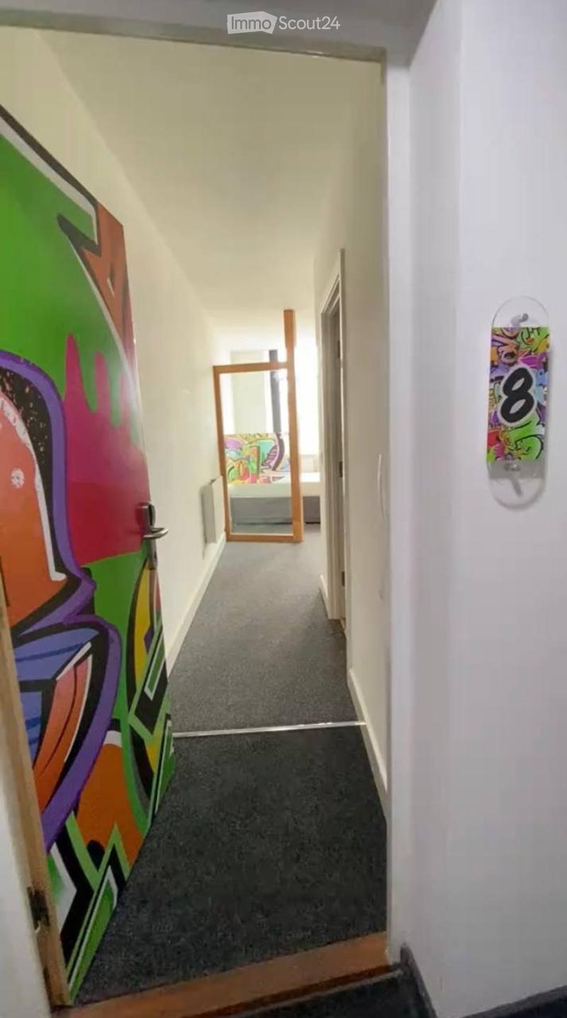 Studio ammobiliato spazioso e funzionale (1)