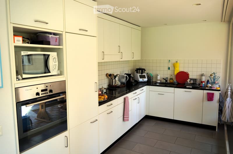 Großzügige, helle Wohnung 4,5: umgeben von Grün (3)