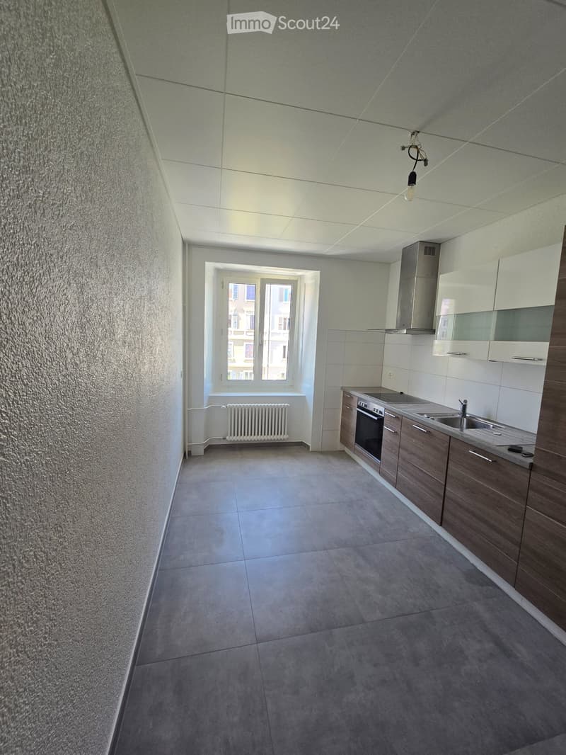 Beautiful 3-room apartment with character in La Chaux-de-Fonds (1)