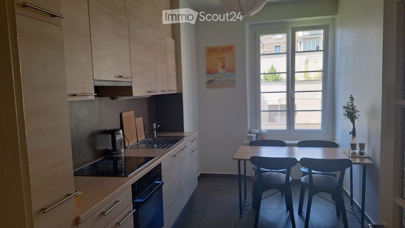 Zu übergeben, 2.5-Zimmer-Wohnung in Lausanne Zentrum (2)