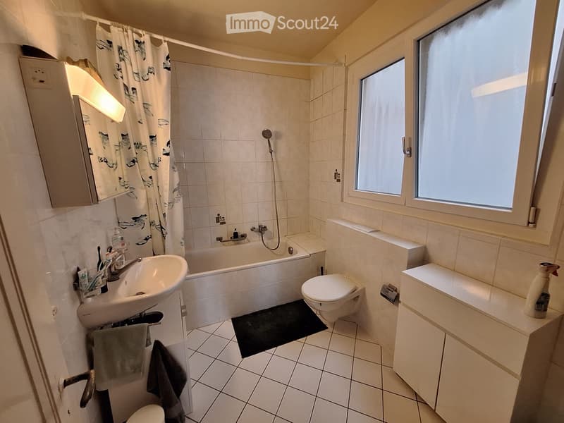 Zu übergeben, 2.5-Zimmer-Wohnung in Lausanne Zentrum (4)