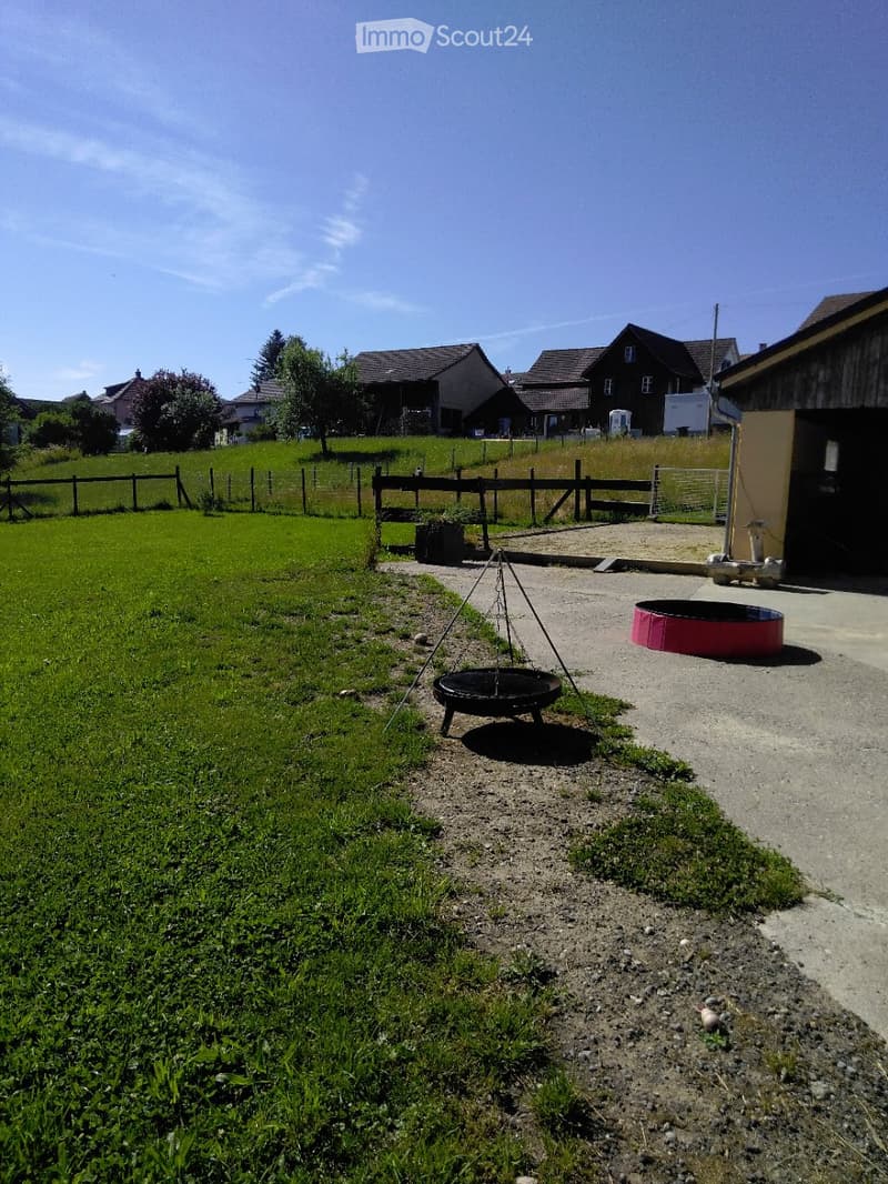 Farmhouse, horse stable, barn with 4000m2 land (5)