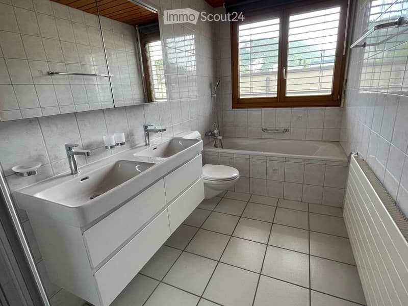 Zu vermieten 4,5-Zimmer-Wohnung im Stadtzentrum von Moutier (3)