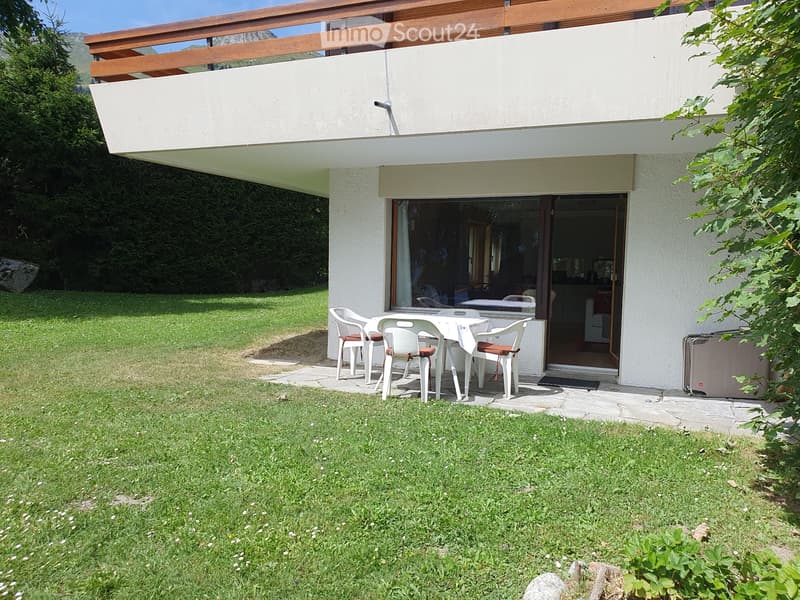 Appartamento al piano terra con giardino e parcheggio (1)