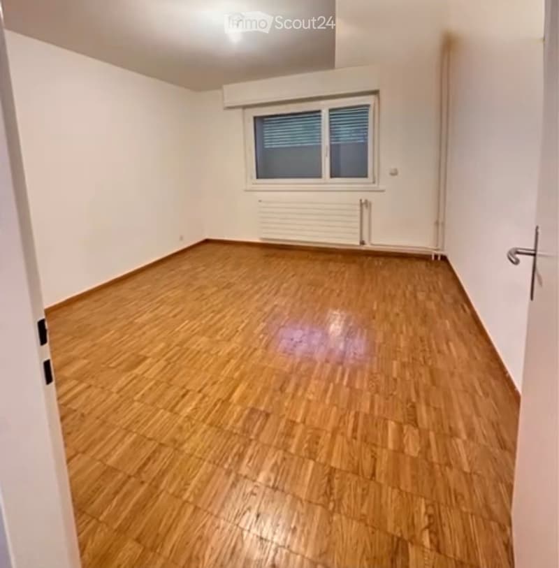 Appartamento di 2,5 locali con balcone e posto auto (4)