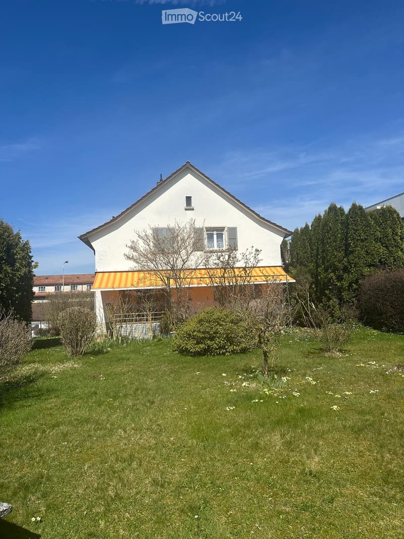 Detached house (1)