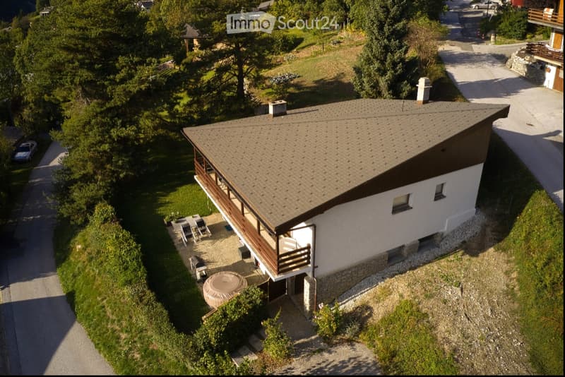 Einzelvilla des Architekten mit großem Grundstück (3)