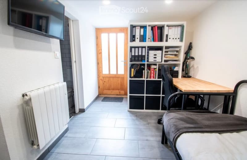 Bello studio ristrutturato in affitto a Troistorrents (1)