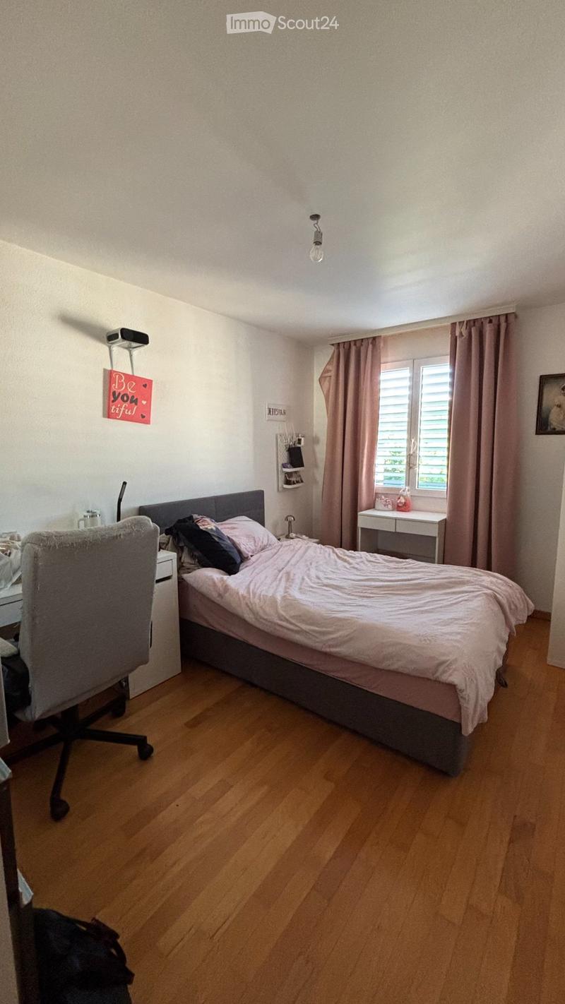 Ripreso in affitto: appartamento di 4,5 locali a Châtel-Saint-Denis (5)