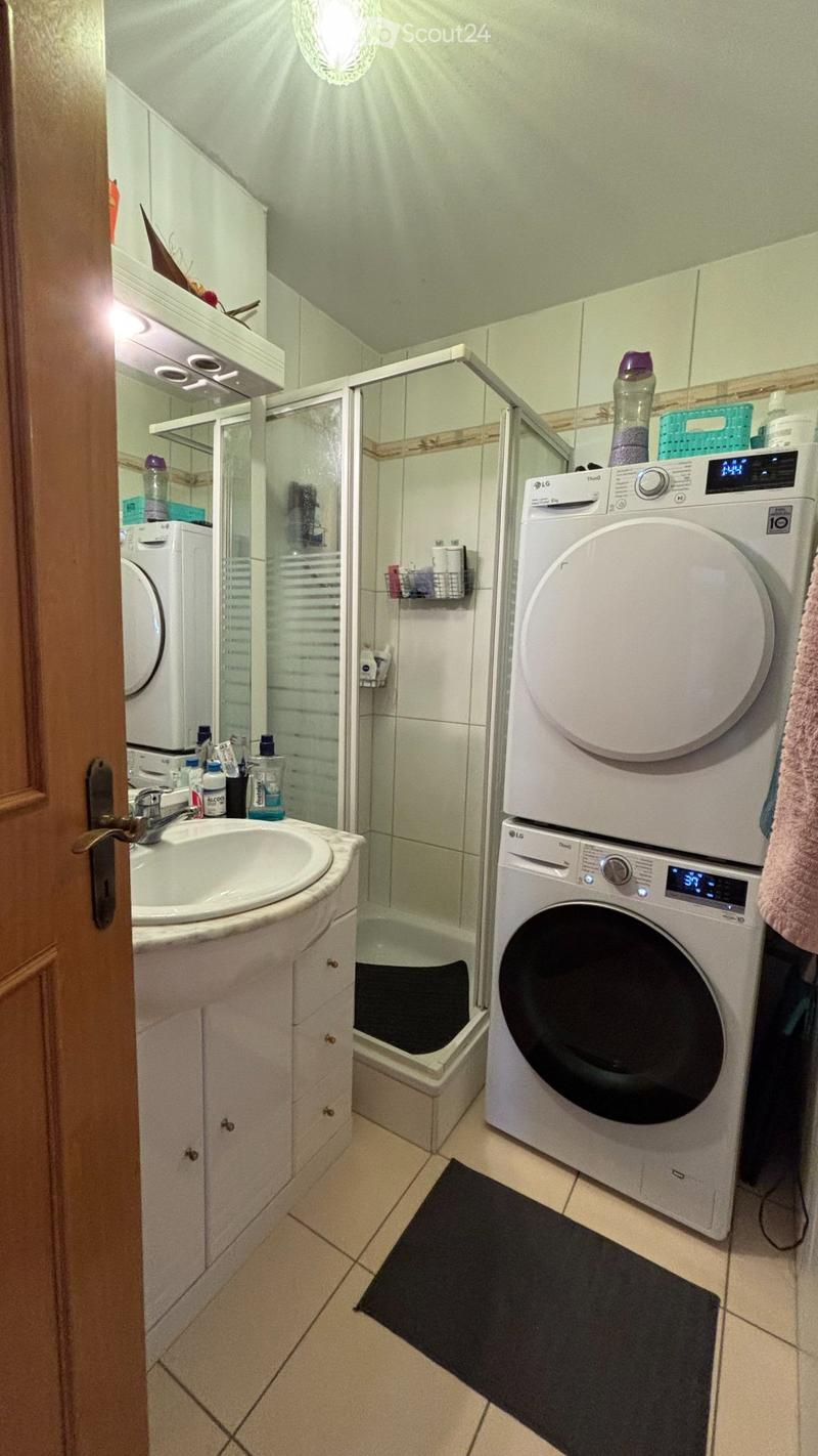 Ripreso in affitto: appartamento di 4,5 locali a Châtel-Saint-Denis (3)