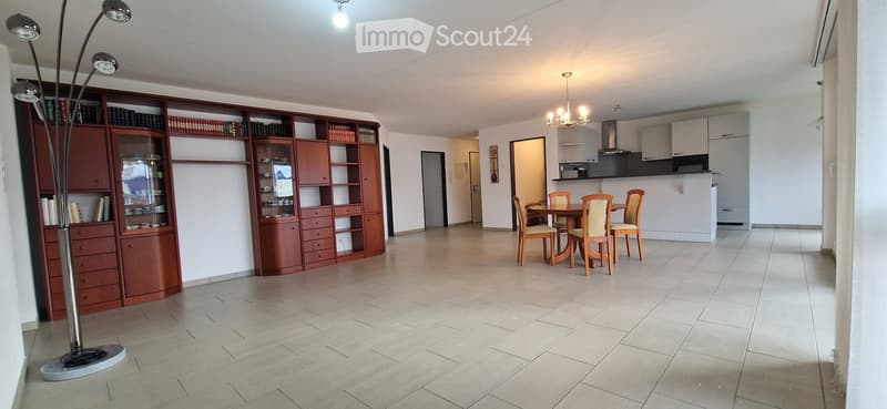 Prachtvolle 5,5-Zimmer-Wohnung mit atemberaubendem Blick (1)