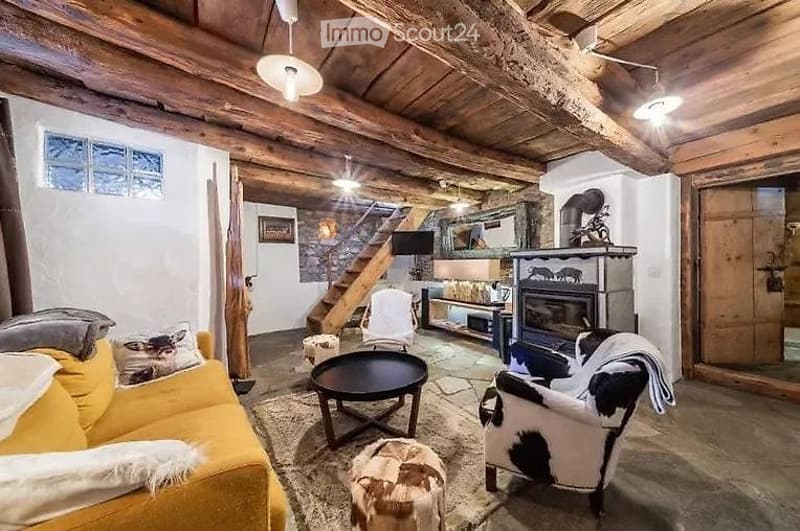 Objet rare : Magnifique chalet typique au cur d'Icogne (5)