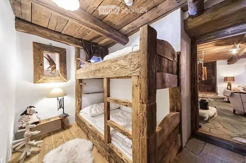 Objet rare : Magnifique chalet typique au cur d'Icogne (2)