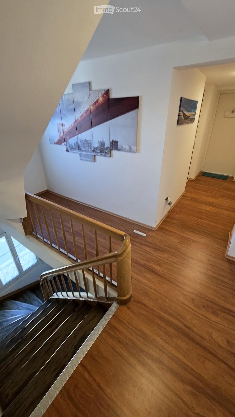 In Oberriet 4-story pension (10 rooms) for investment price (5)