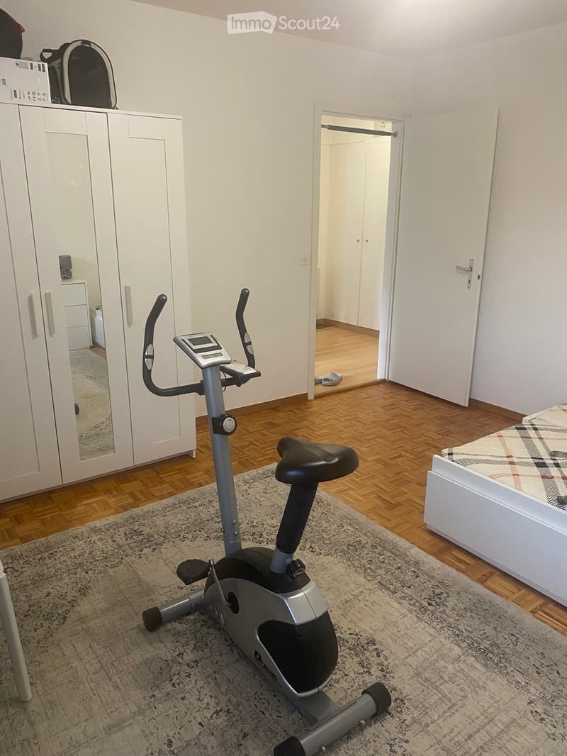 Ein möbliertes Zimmer in Vallorbe (2)