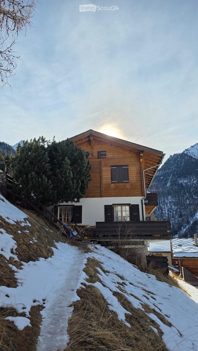 Chalet for sale, exclusively in nature (1)