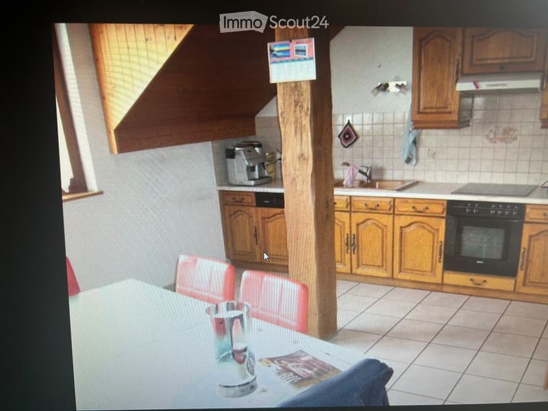 Zu vermieten geräumige Wohnung (2)