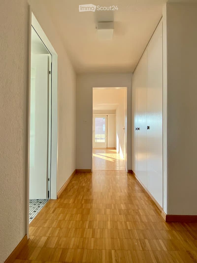 Affordable 4-room apartment in attractive residential area (2)