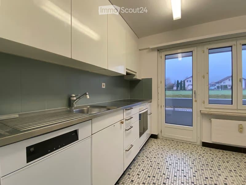 Affordable 4-room apartment in attractive residential area (8)