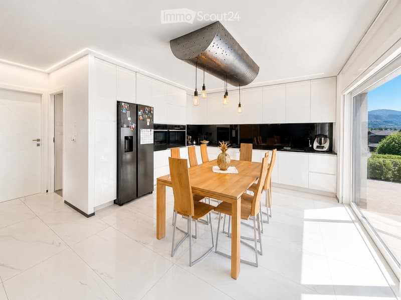 Bellissima villa moderna di 5,5 locali con vista (2)