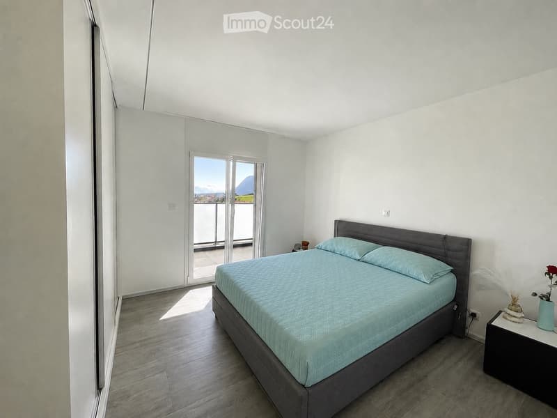 Bellissima villa moderna di 5,5 locali con vista (4)
