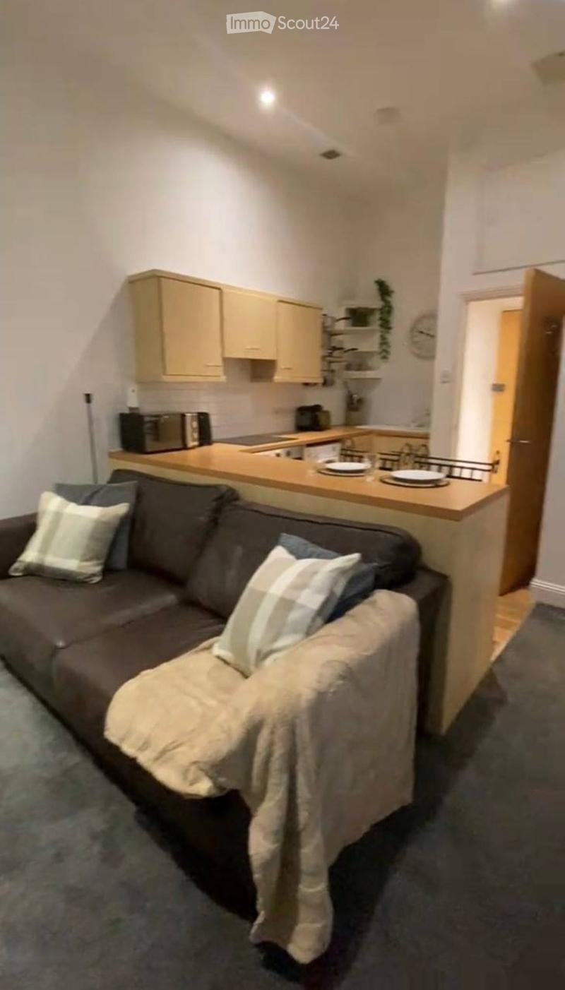 Schönes 2-Zimmer-Wohnung möbliert (1)