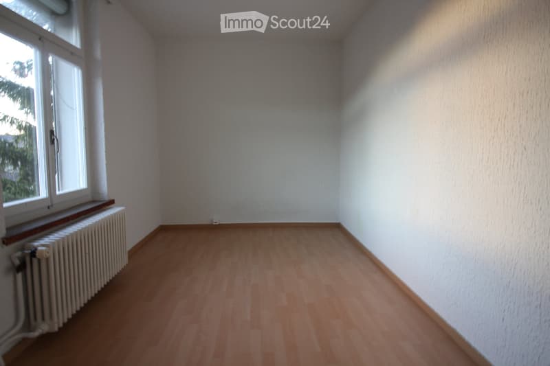 Affordable 4.5-room apartment with balcony in St. Gallen-Neudorf (4)