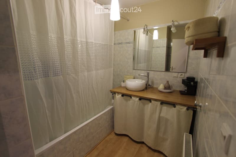 À louer dès juillet  Appartement de 80 m² à Saint-Cergues (4)