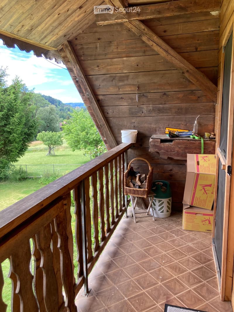Ampio appartamento duplex di 6 locali in campagna (10)