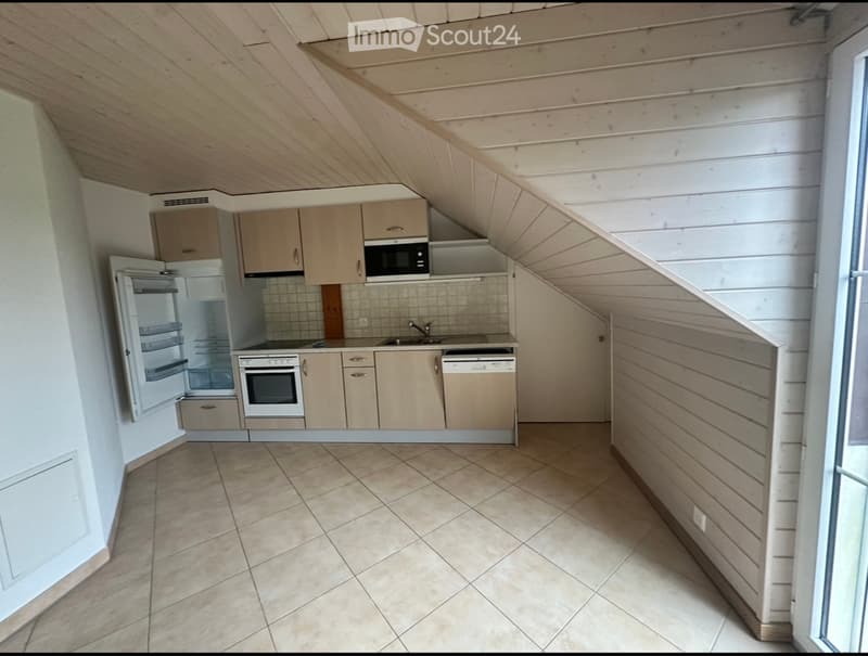 Takeover of lease 2.5-room apartment on August 1st (1)